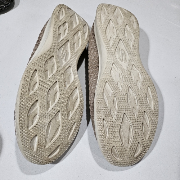 Skechers Women's Tan Quilted Ballet Slip On Go Step Lite Size 11 - Picture 7 of 9